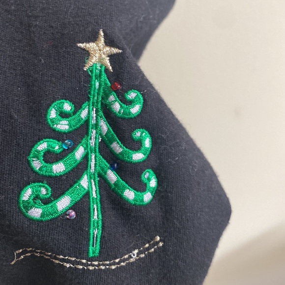 Designer Originals Skating Santa Top Size Small - Picture 4 of 4